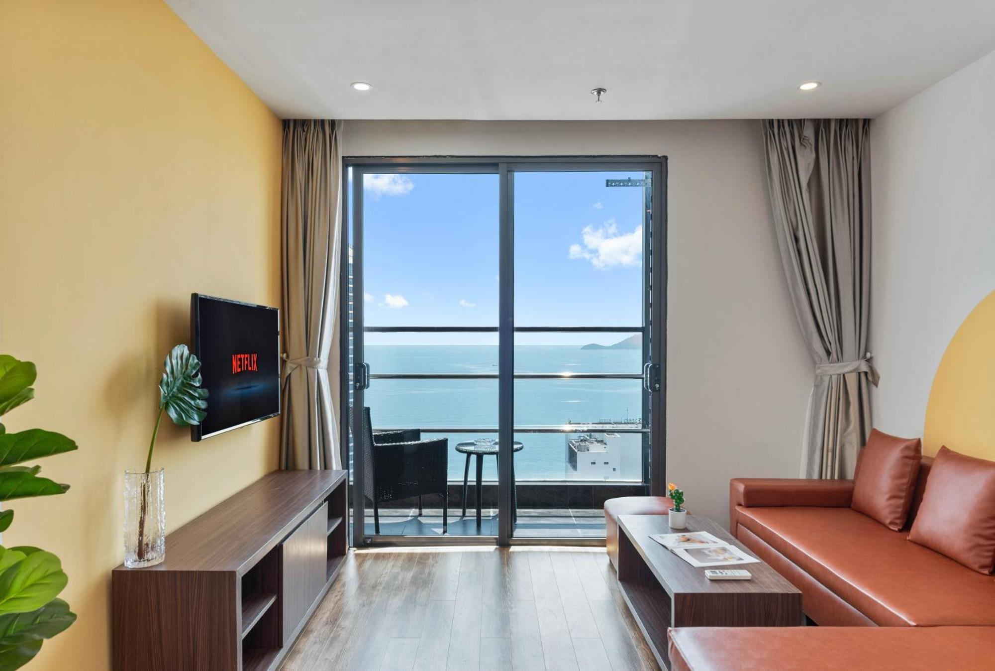 S Lux Apartment Virgo Nha Trang Exteriör bild