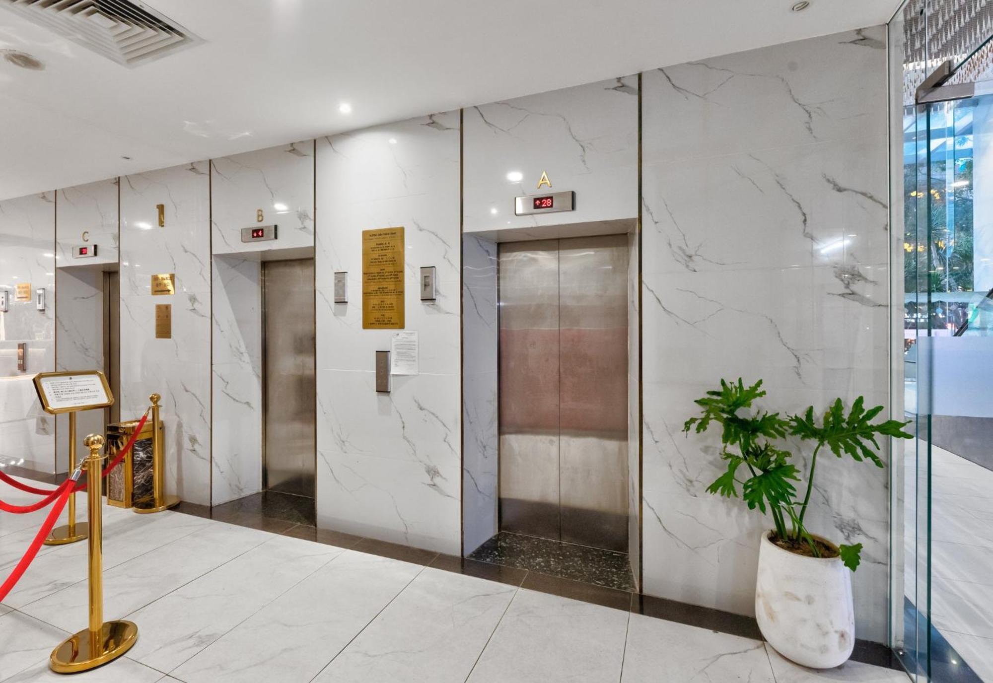 S Lux Apartment Virgo Nha Trang Exteriör bild